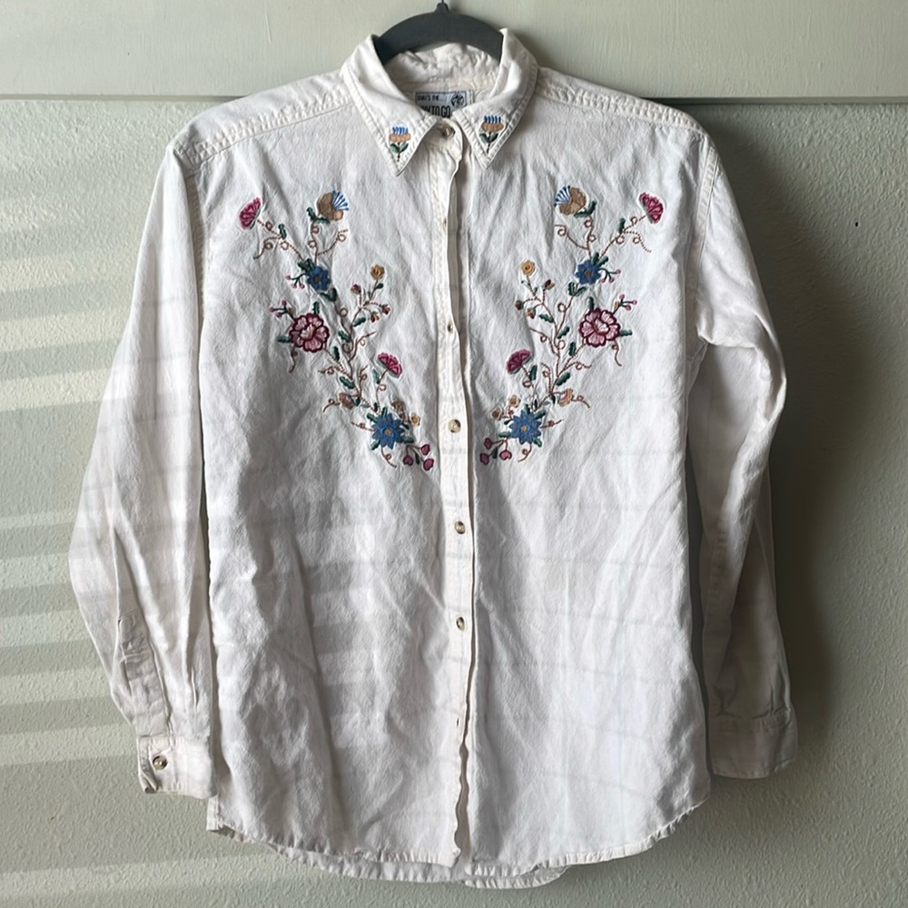 Vintage plaid floral embroidered long sleeve button down top